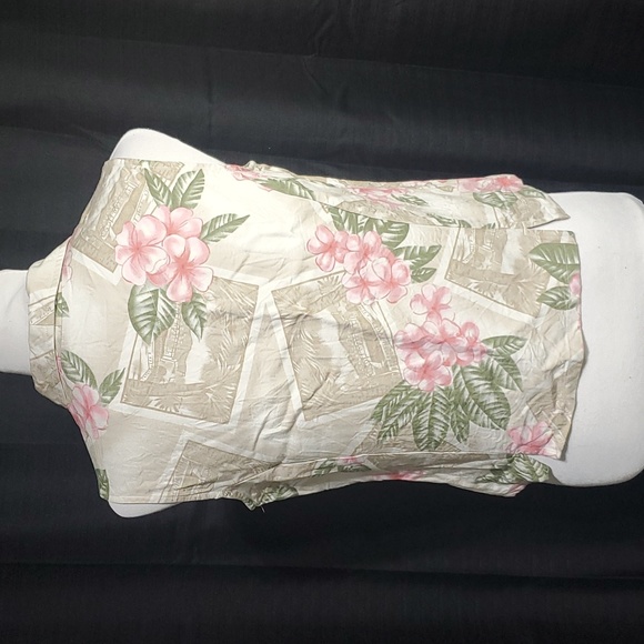 Collared sleeveless button up blouse - Picture 2 of 4